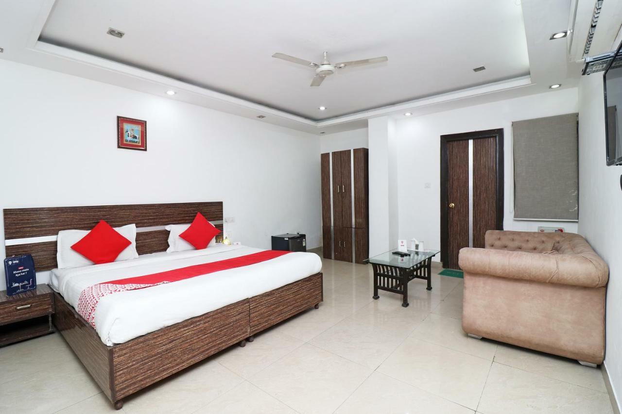 Oyo 10257 Hotel Lotus Park Gurgaon Exterior photo